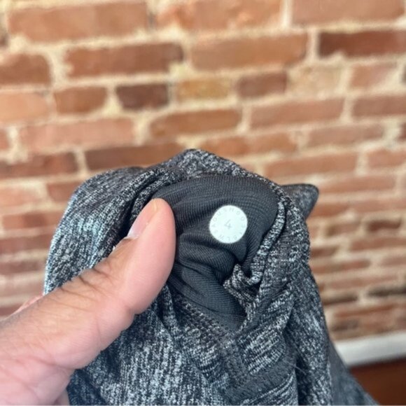 Lululemon Wunder Under Hi-Rise 7/8 Tight 25" Heathered Black Size 4 - Picture 2 of 5